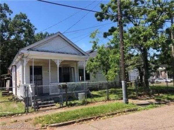 913 Texas Street, Mobile, AL 36604