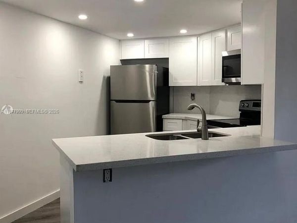 9421 Fontainebleau Blvd , Unit 210-35, Miami, FL 33172