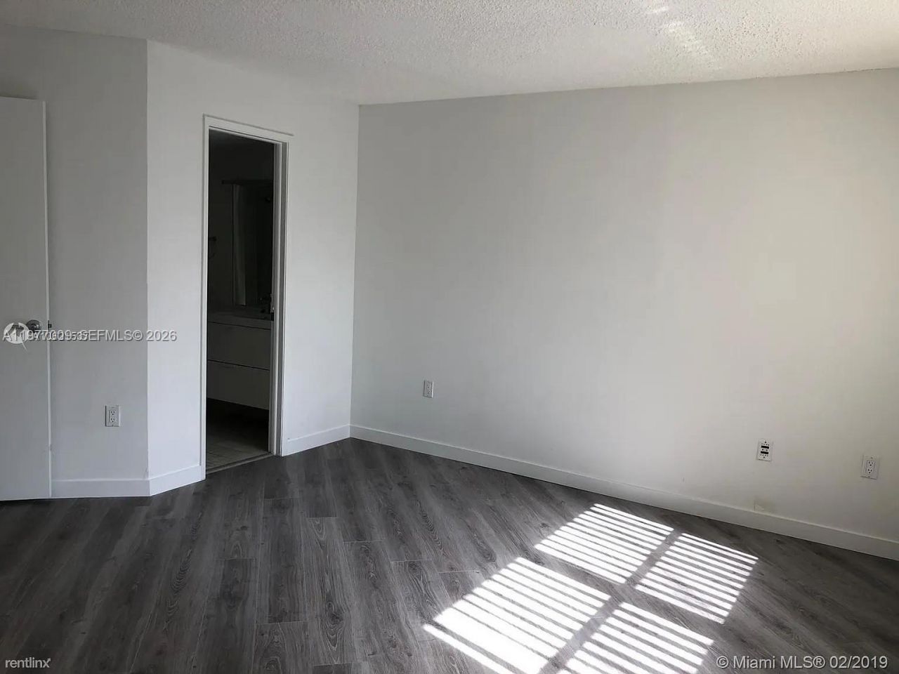 9421 Fontainebleau Blvd , Unit 210-35, Miami, FL 33172 Photo