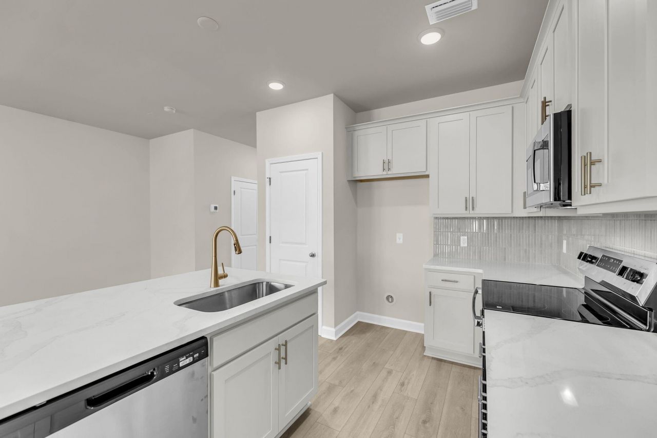 113 Berry Shoals Drive Photo 13