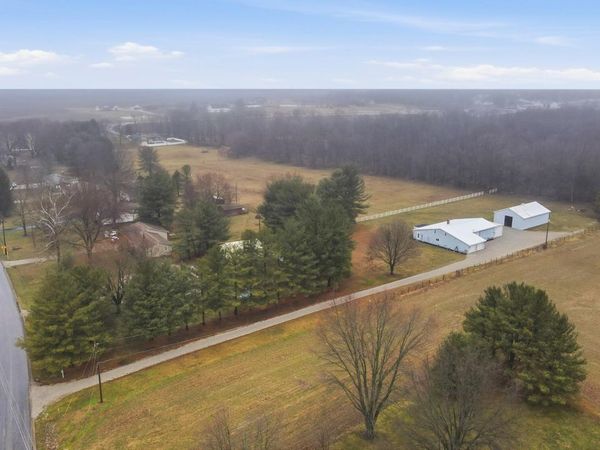 2270 Ginder Road NW, Lancaster, OH 43130