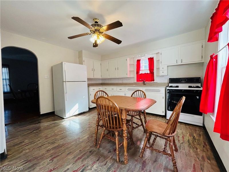 1828 4th Street, Cuyahoga Falls, OH 44221 Photo 3