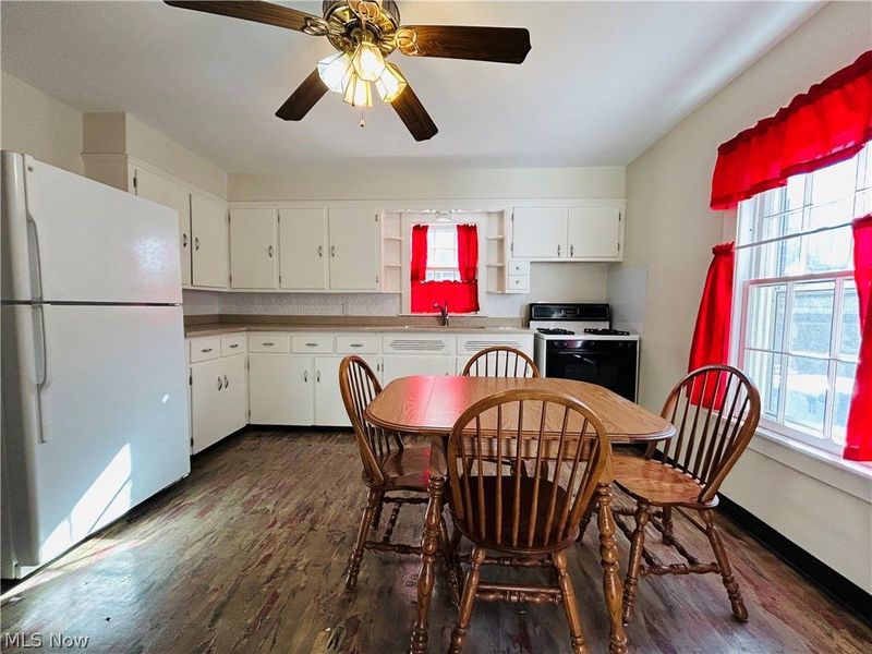 1828 4th Street, Cuyahoga Falls, OH 44221 Photo 4