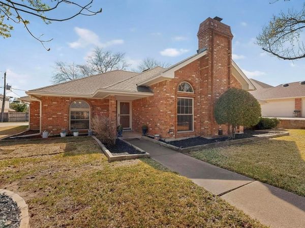 1110 Shady Oak Trail , Mansfield, TX 76063