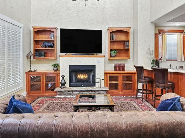 1002 Hoylake Court, Ennis, TX 75119