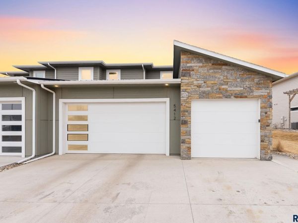 5412 W Liberator Cir, Sioux Falls, SD 57107