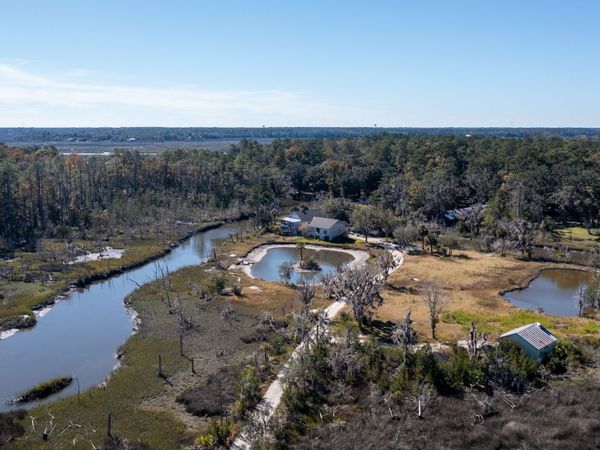 104 Sheffield Island Rd, Woodbine, GA 31569