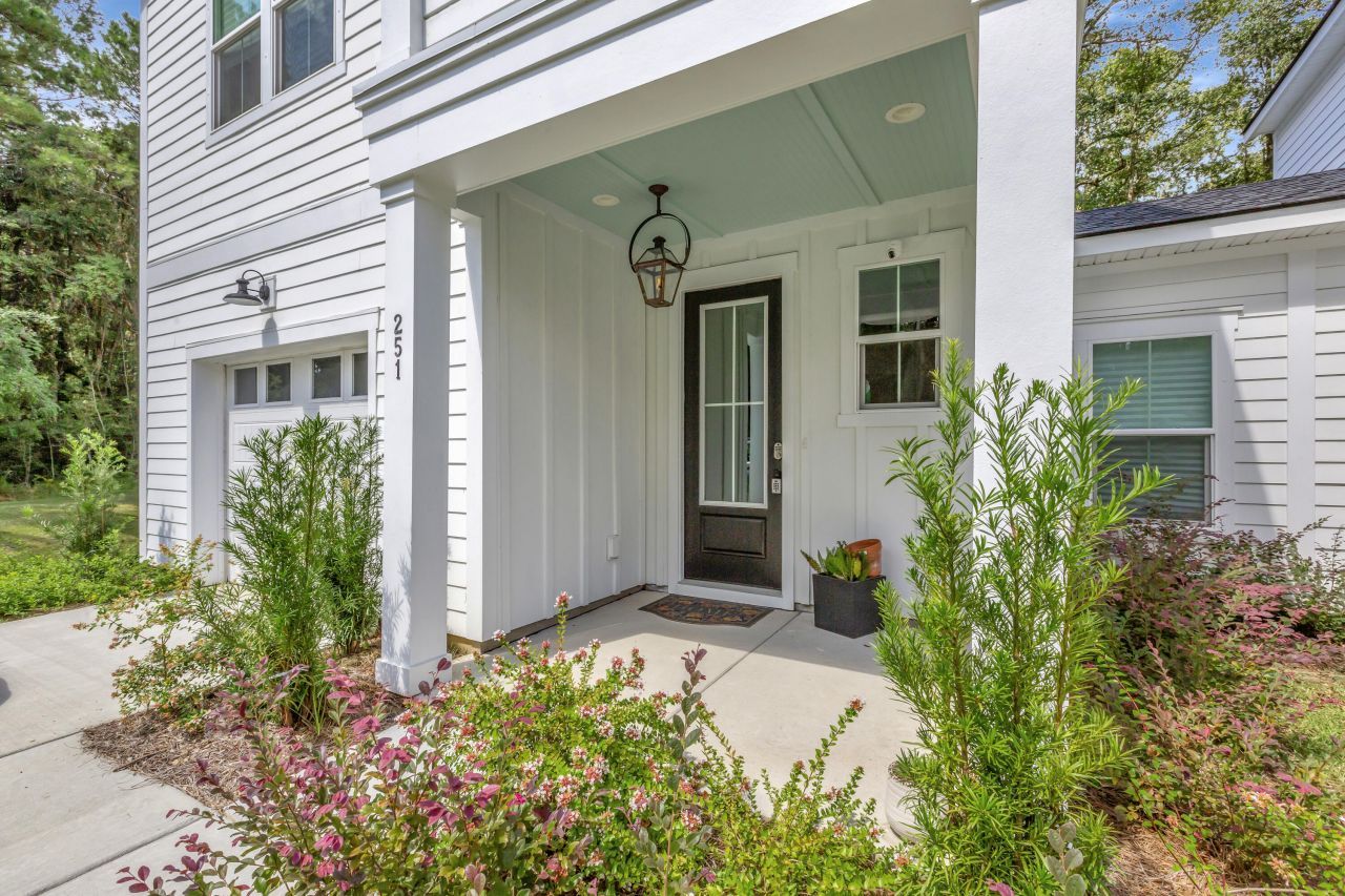 251 Claret Cup Way Photo 33