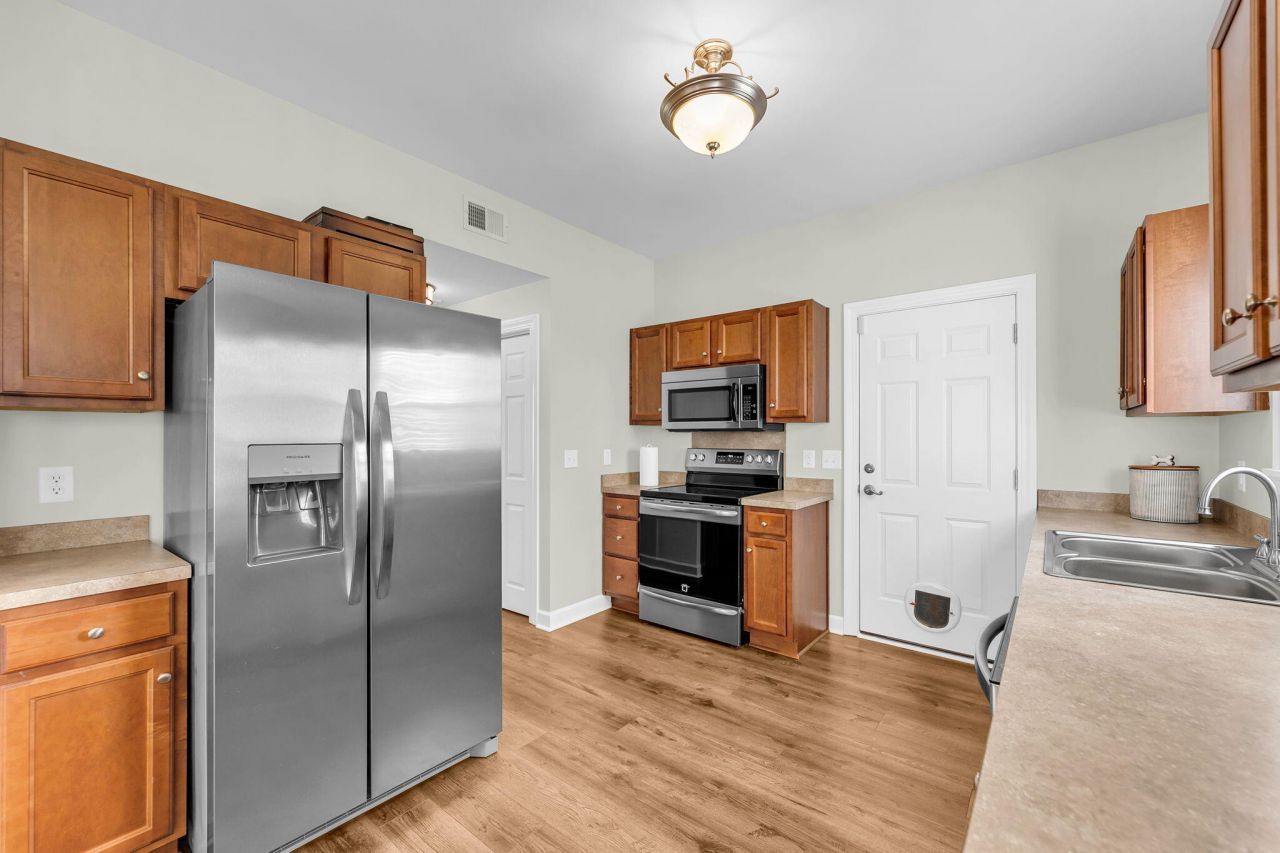 3209 Blazer Horse Court Photo 13