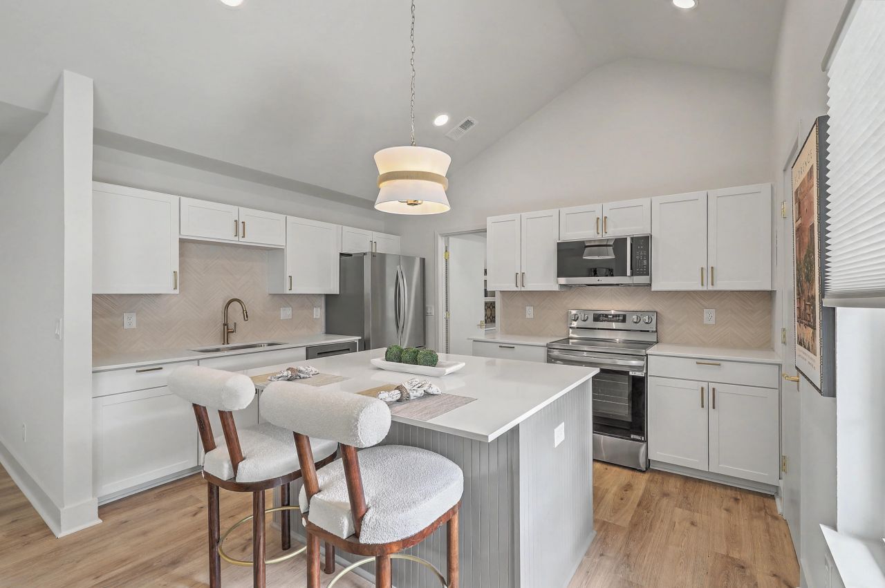 1748 Orange Grove Shores Drive Photo 10