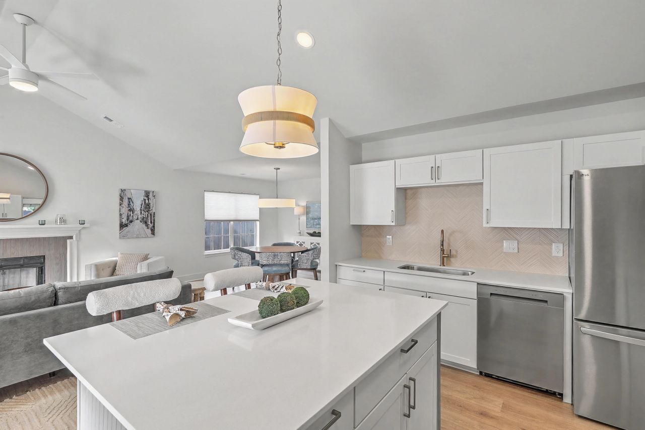 1748 Orange Grove Shores Drive Photo 7