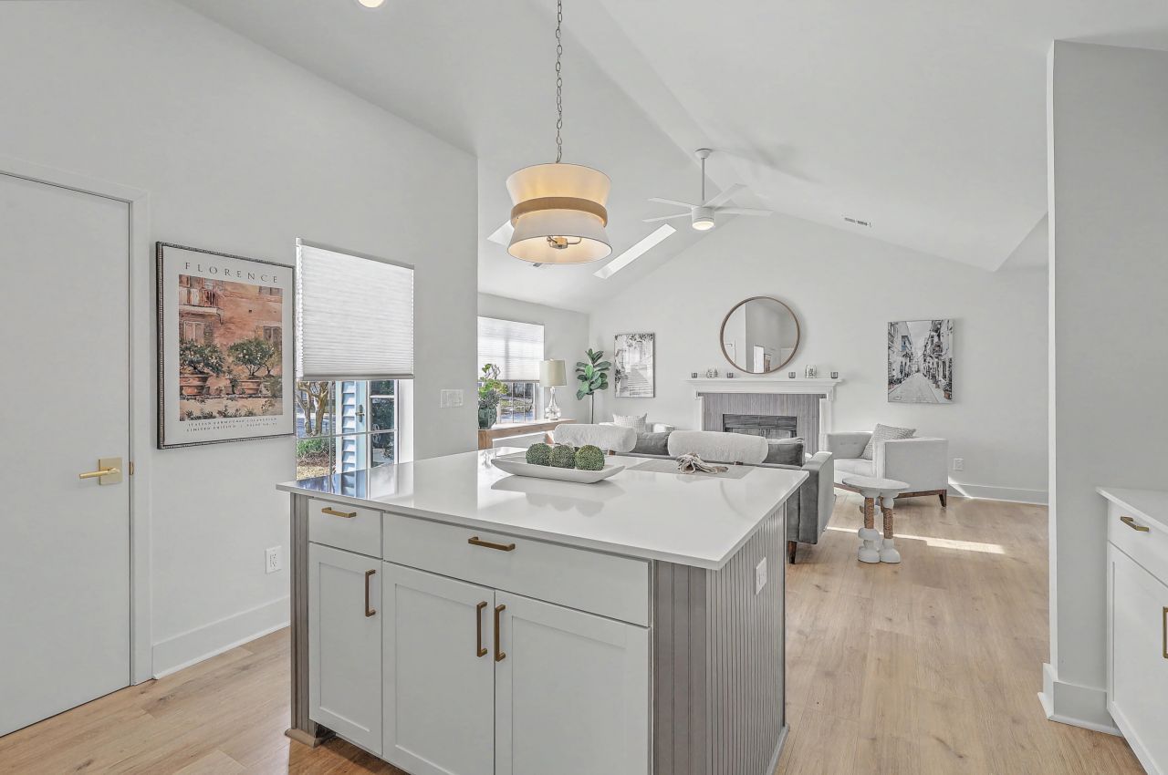 1748 Orange Grove Shores Drive Photo 8