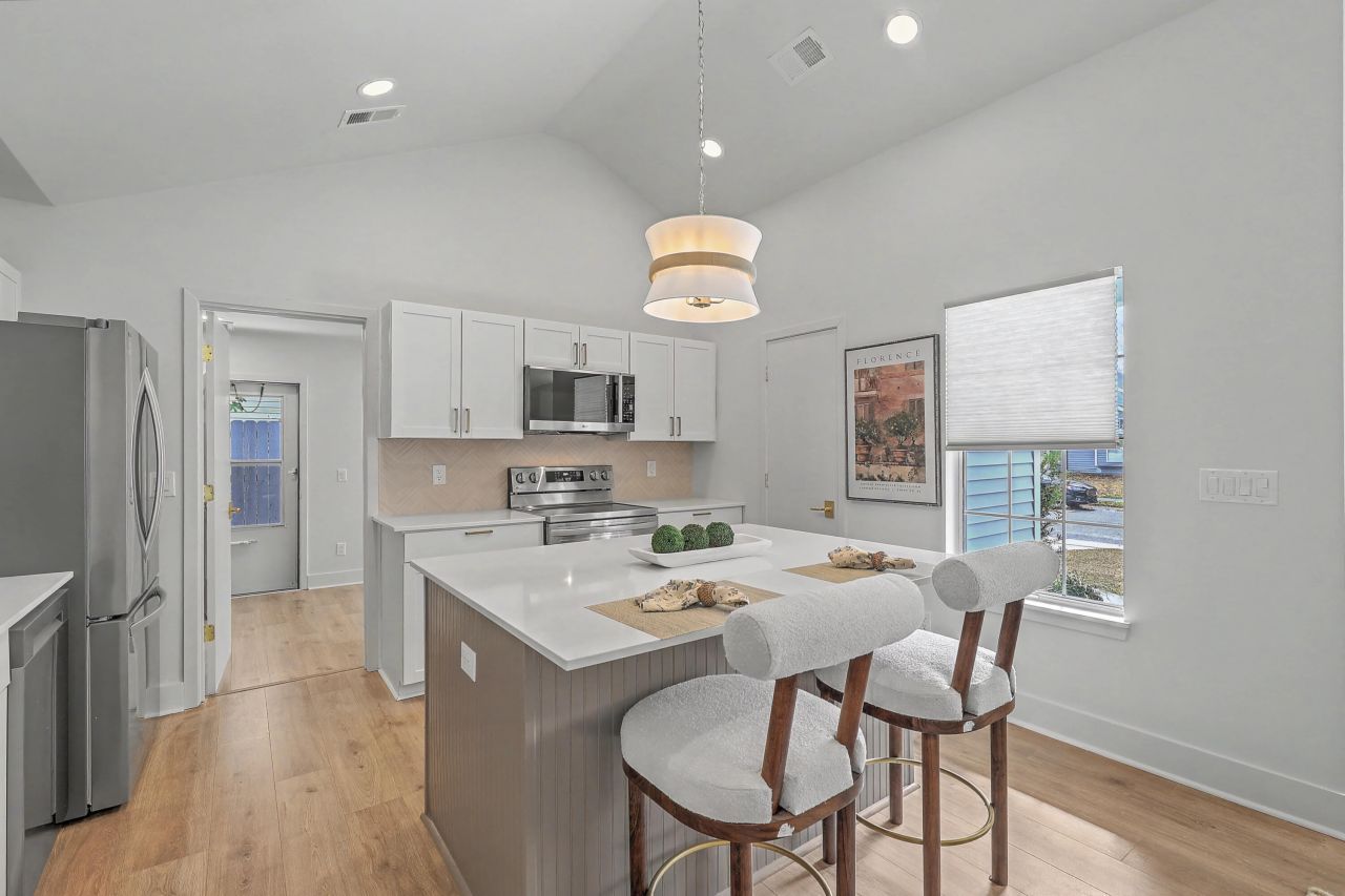 1748 Orange Grove Shores Drive Photo 9