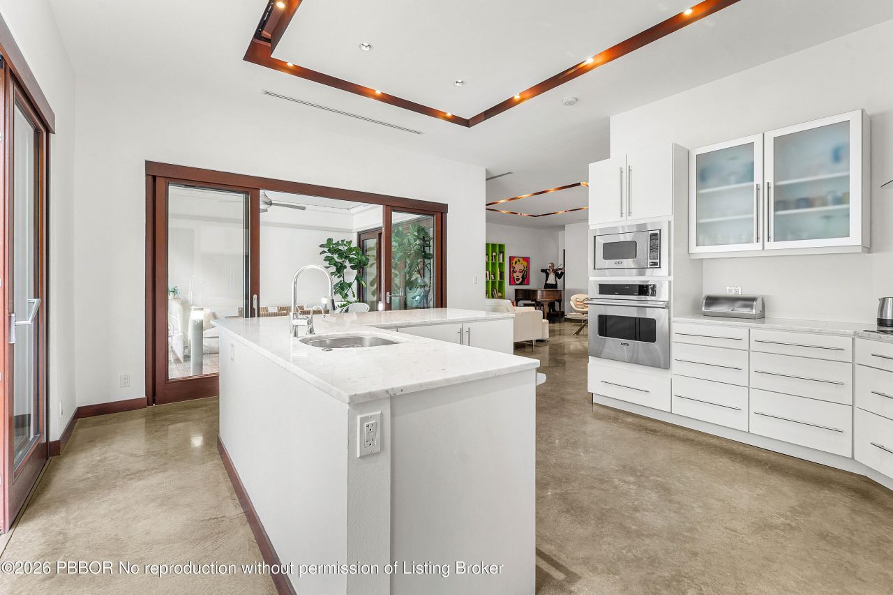 179 E Main Street, Palm Beach, FL 33480 Photo