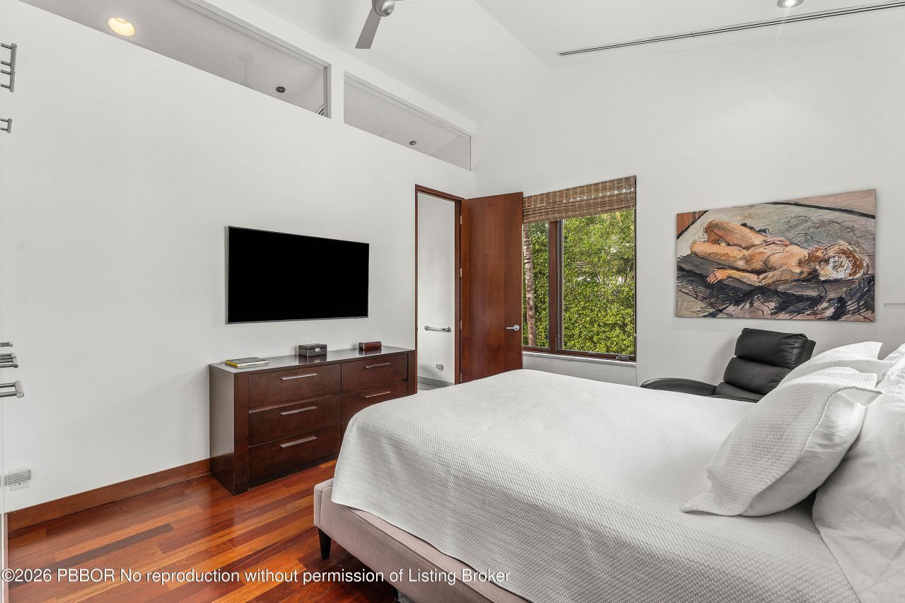 179 E Main Street, Palm Beach, FL 33480 Photo