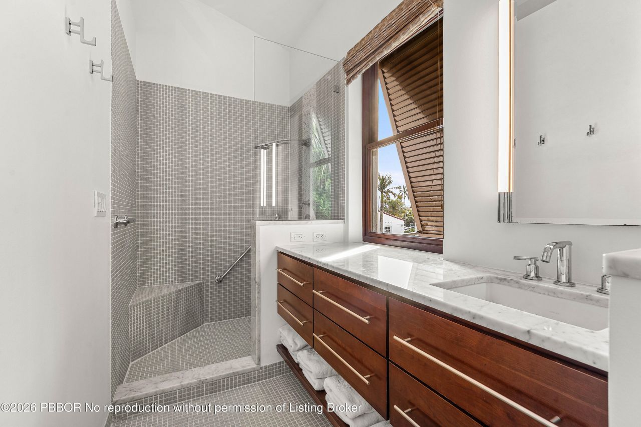 179 E Main Street, Palm Beach, FL 33480 Photo