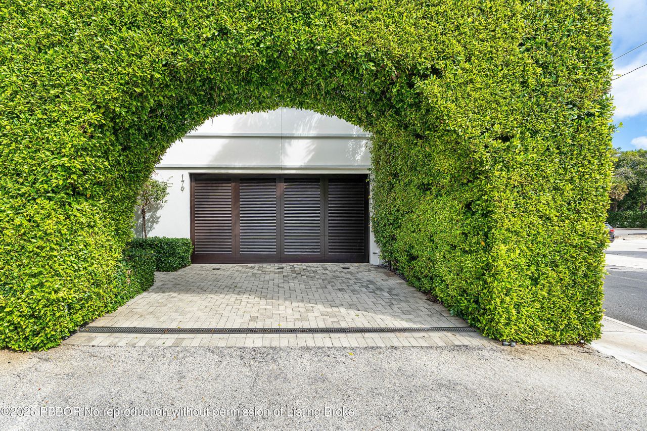 179 E Main Street, Palm Beach, FL 33480 Photo