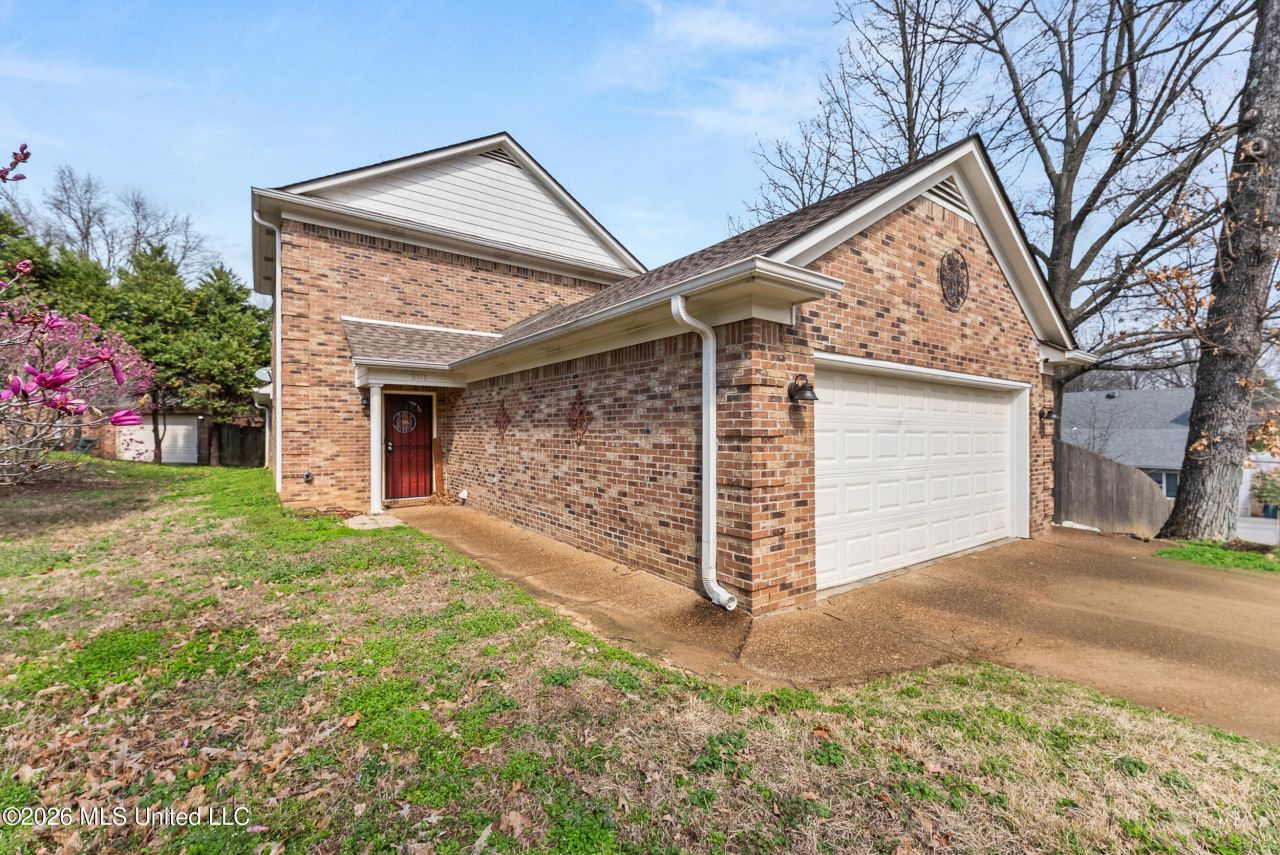 8718 Carriage Cove, Southaven, MS 38671 Main Photo