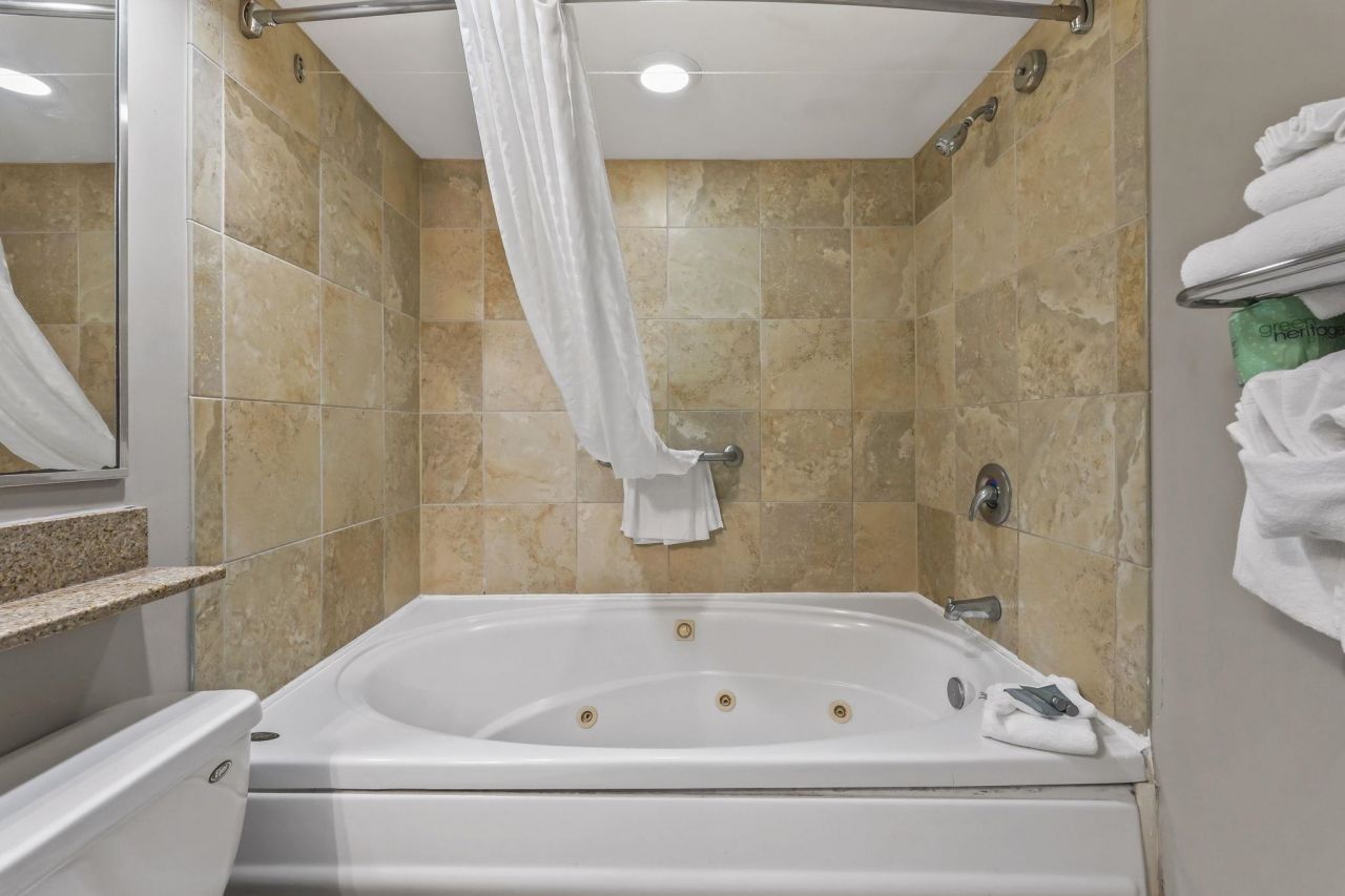 2301 S Ocean Blvd. S Photo 21