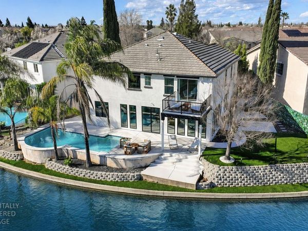 2712 Hinton Cir, Elk Grove, CA 95758