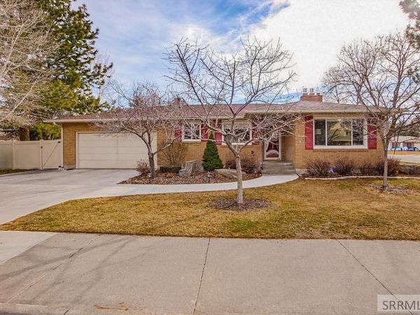 2415 Calkins Avenue, IDAHO FALLS, ID 83402