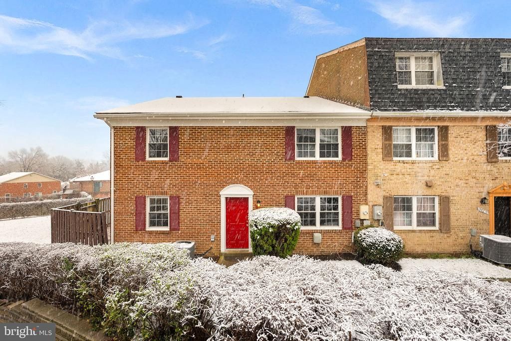 9824 Hagel Circle, Lorton, VA 22079 Main Photo