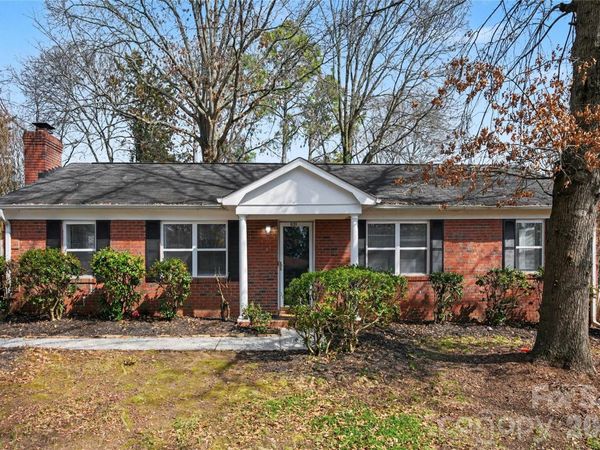 8205 Meadowind Circle , Charlotte, NC 28226