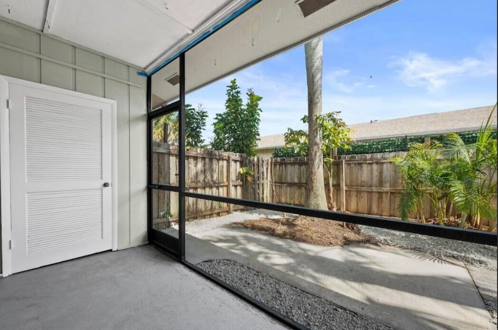 8632 Pluto Terrace, West Palm Beach, FL 33403 Photo