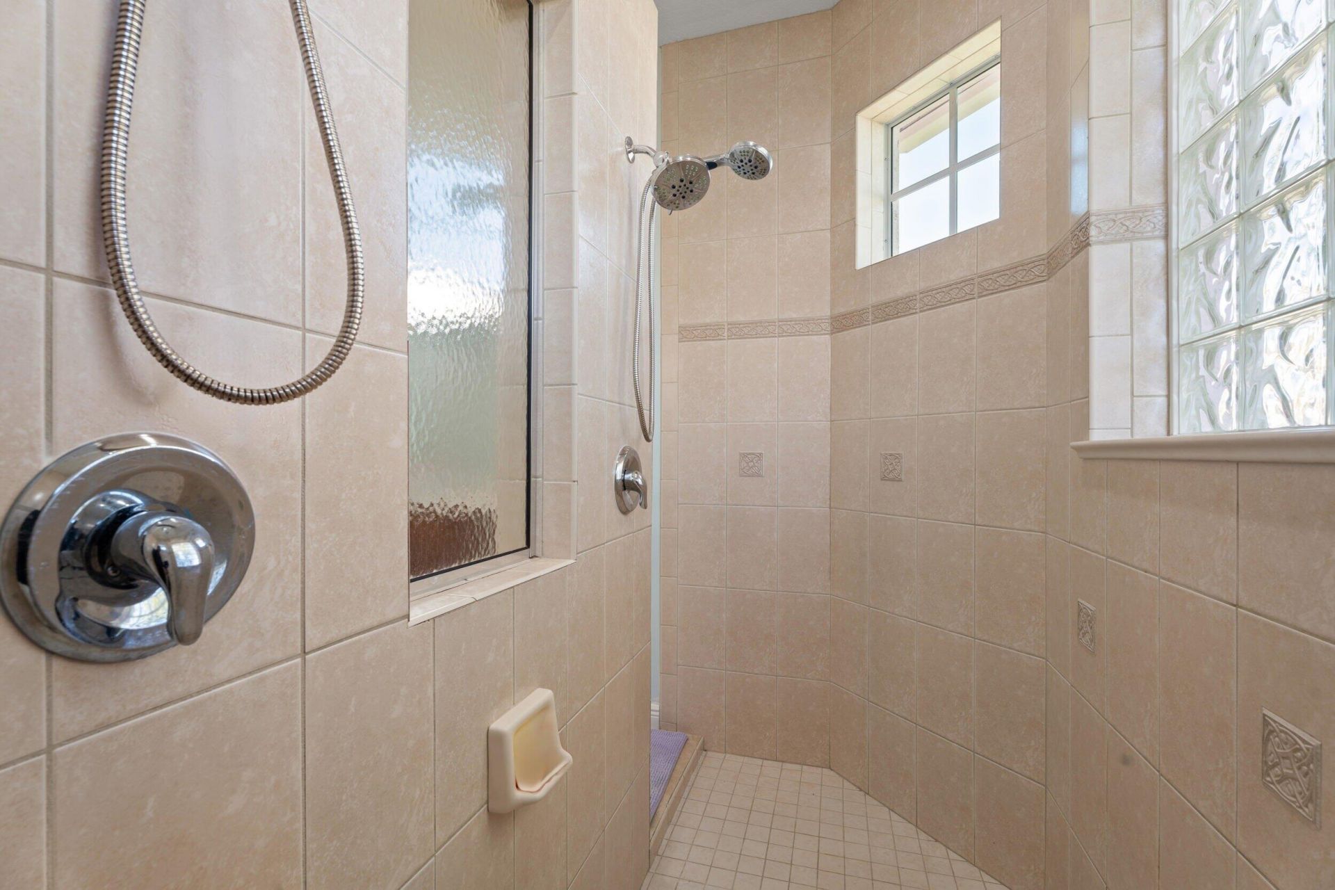 5806 NW Rose Petal Court, Port Saint Lucie, FL 34986 Photo