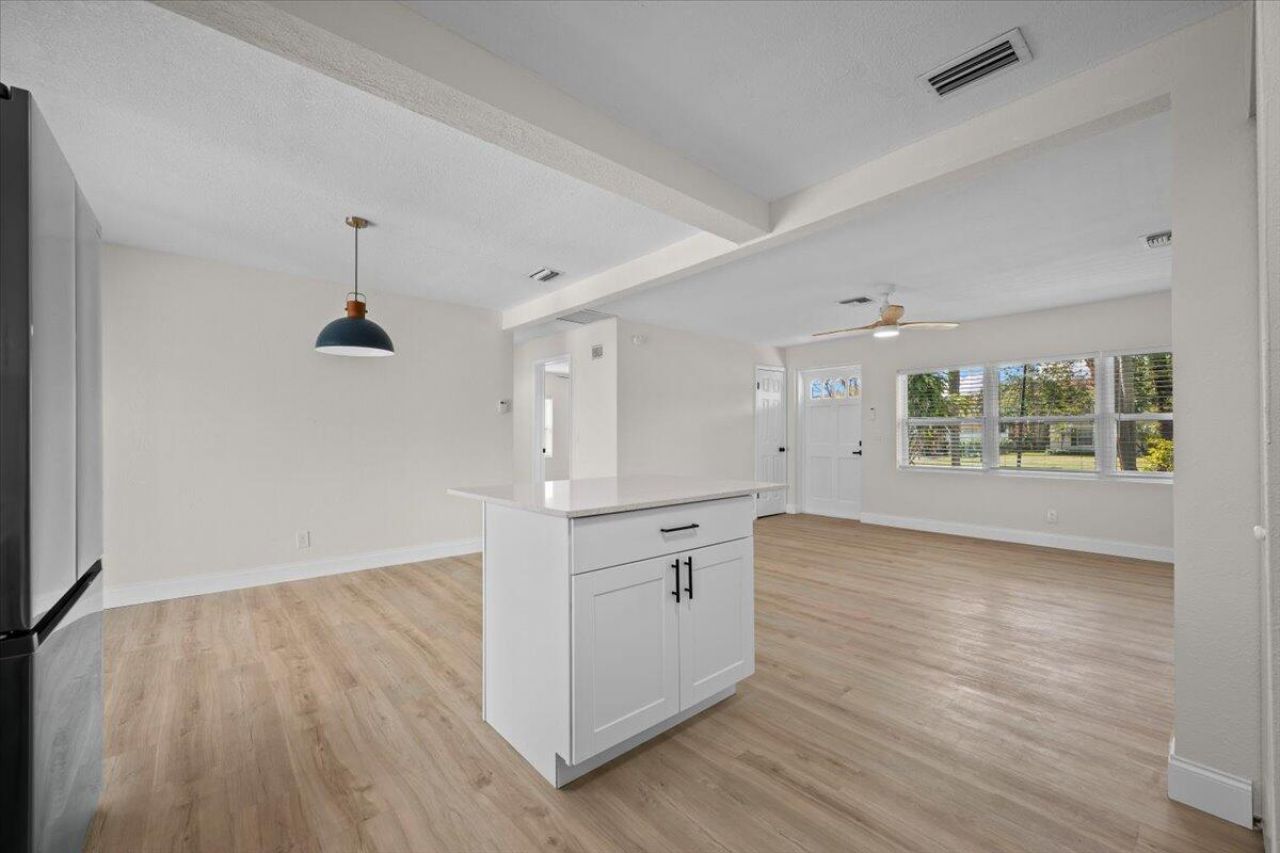 2585 Lorraine Court, North Palm Beach, FL 33403 Photo