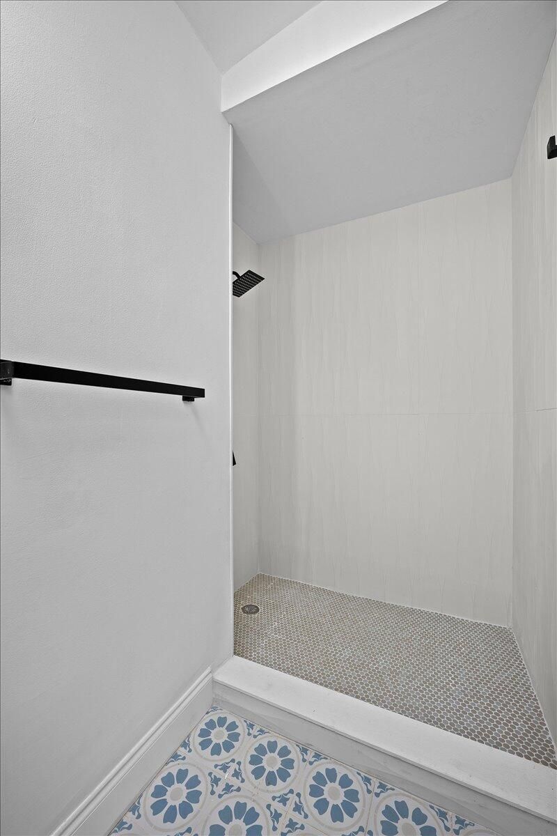 2585 Lorraine Court, North Palm Beach, FL 33403 Photo