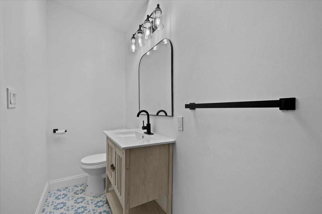 2585 Lorraine Court, North Palm Beach, FL 33403 Photo