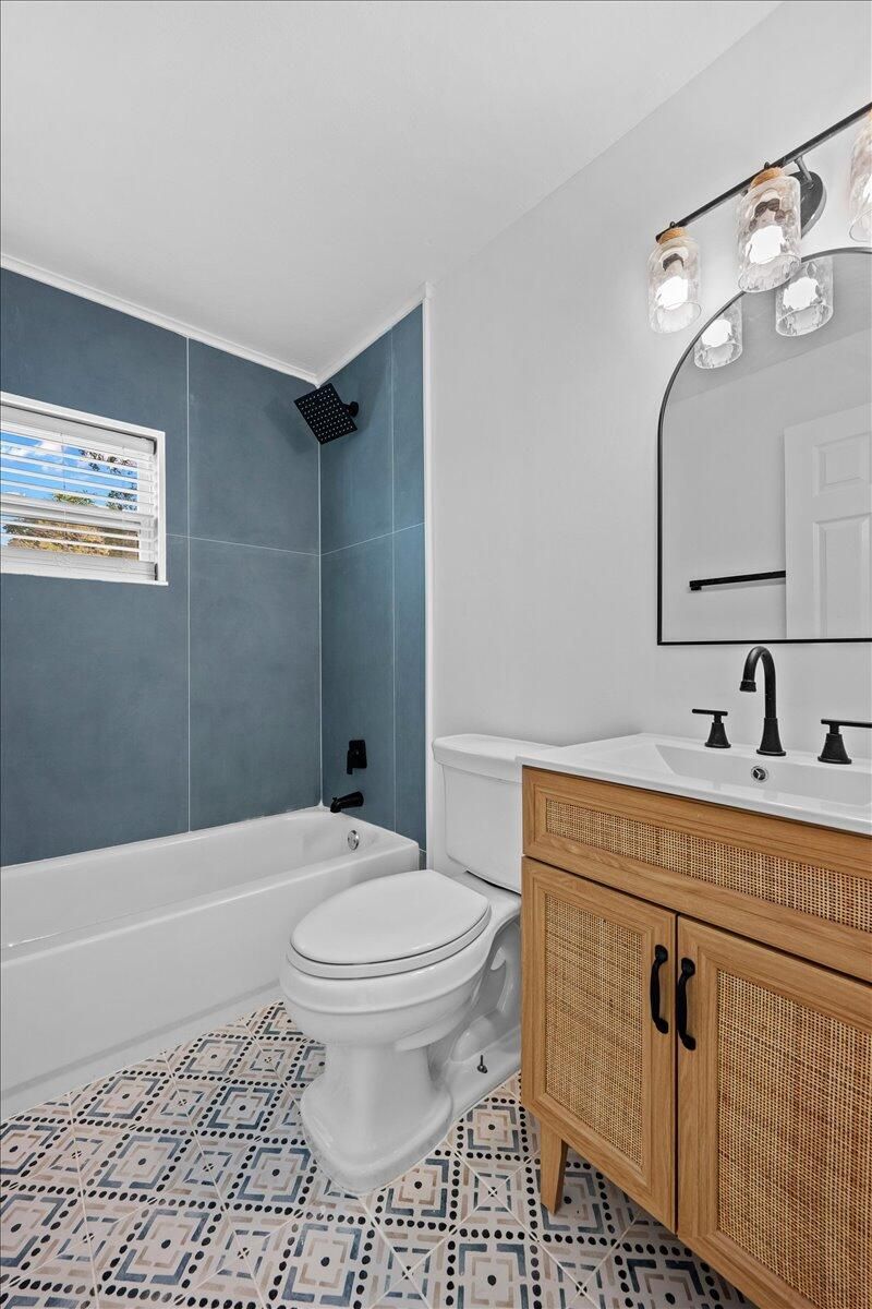 2585 Lorraine Court, North Palm Beach, FL 33403 Photo