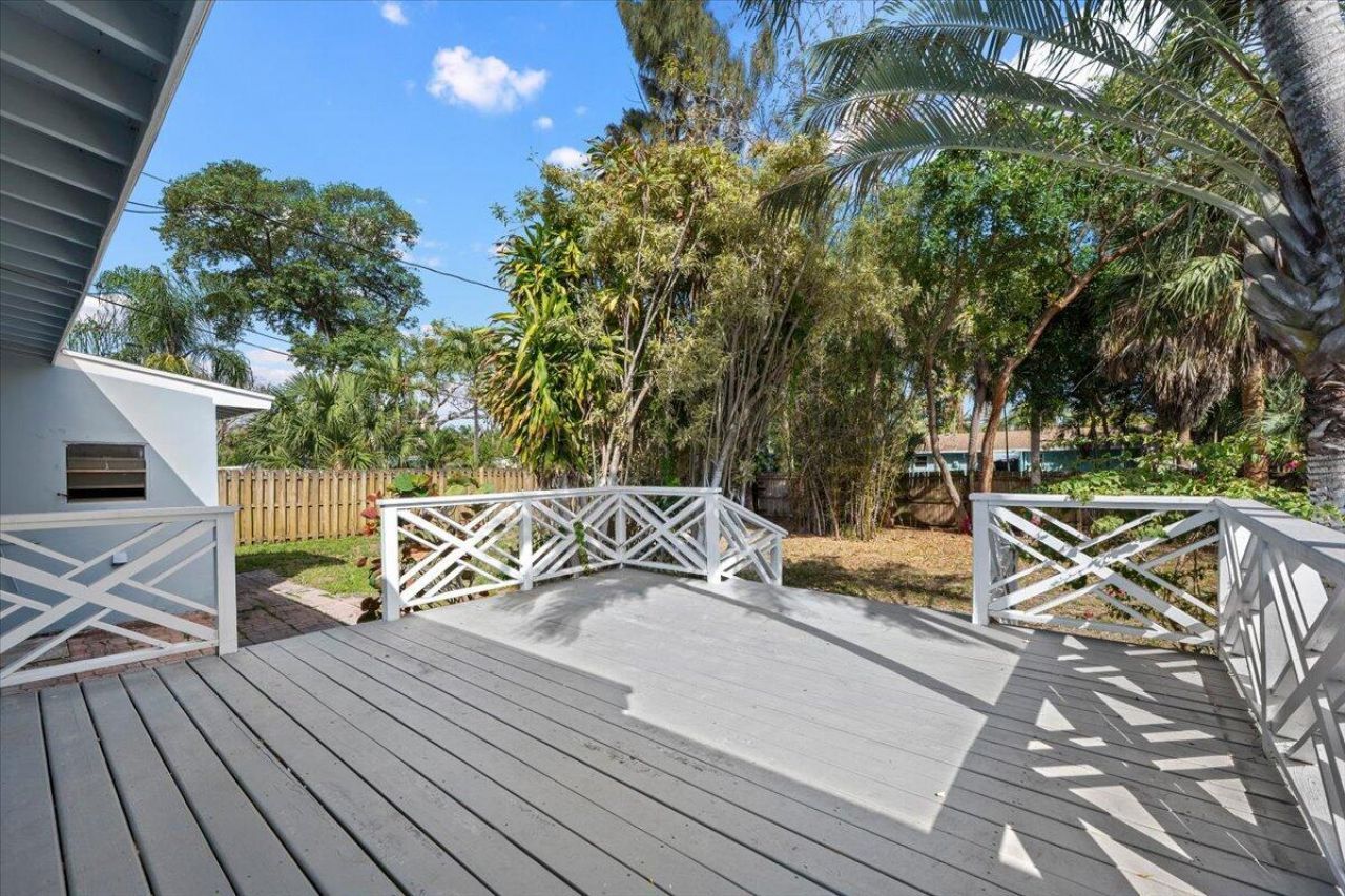 2585 Lorraine Court, North Palm Beach, FL 33403 Photo