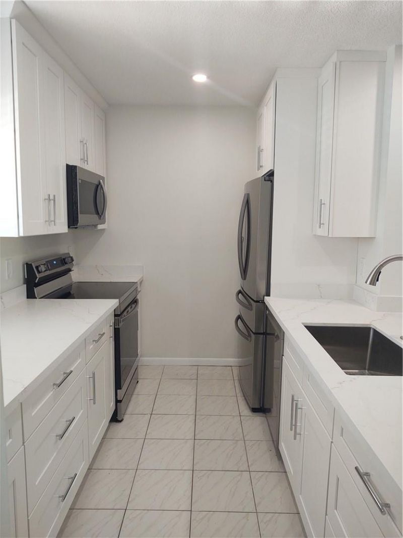 130 NW 70th St, Unit 202, Boca Raton, FL 33487 Photo