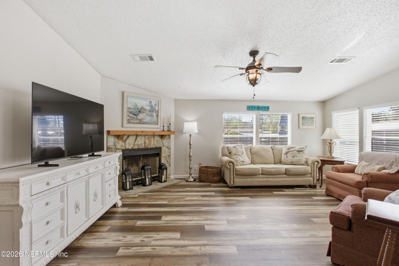 128 Jill Lane, Satsuma, FL 32189 Photo