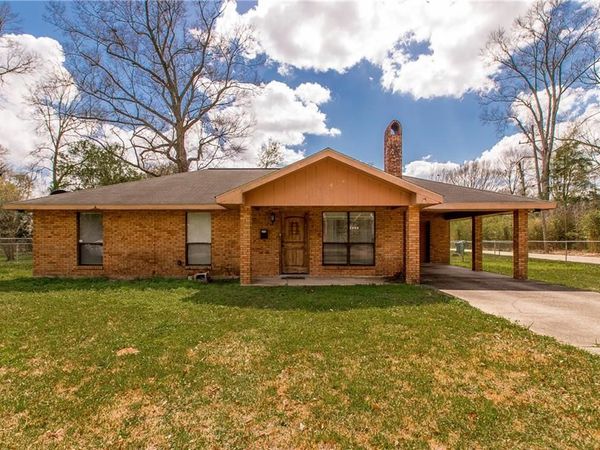 916 W 5TH Street , Bogalusa, LA 70427