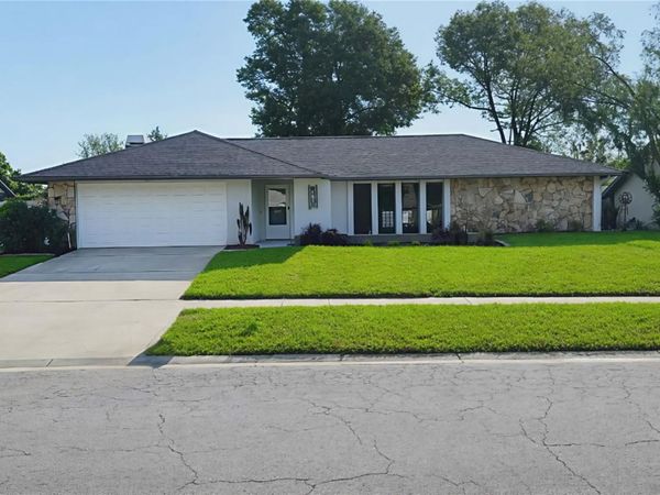 401 RUNNING HORSE ROAD, SEFFNER, FL 33584