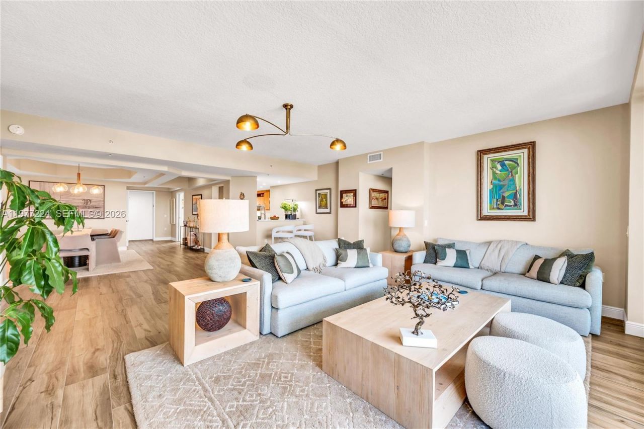 2051 SE 3rd St , Unit 407, Deerfield Beach, FL 33441 Photo