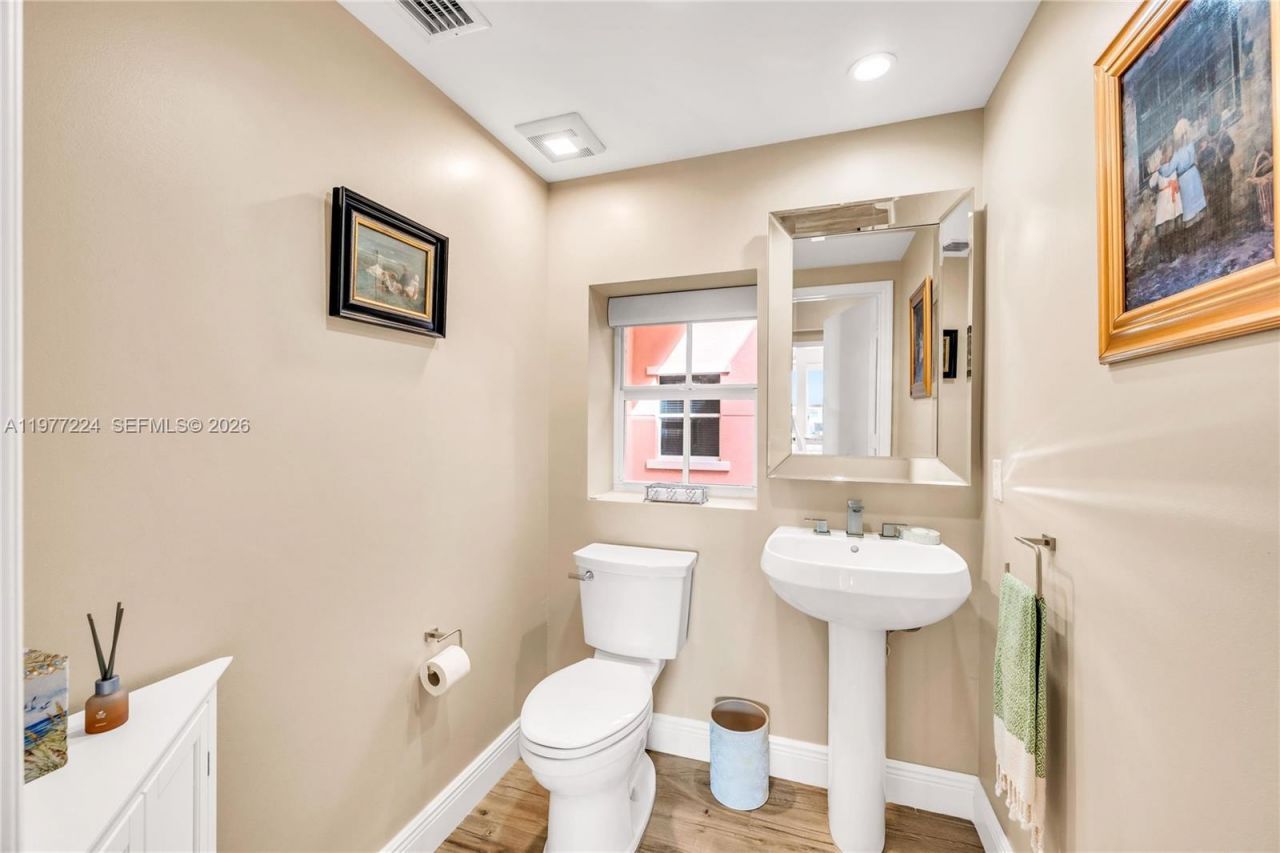 2051 SE 3rd St , Unit 407, Deerfield Beach, FL 33441 Photo