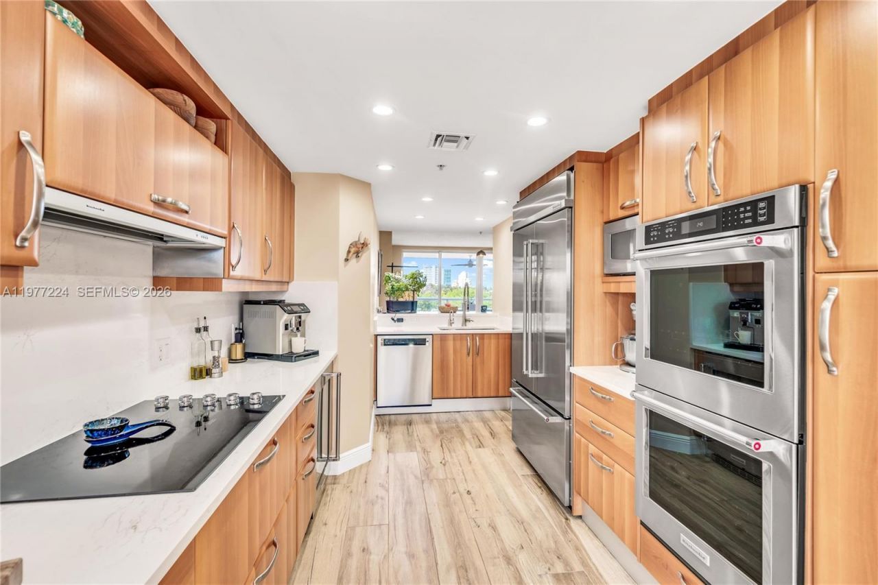 2051 SE 3rd St , Unit 407, Deerfield Beach, FL 33441 Photo