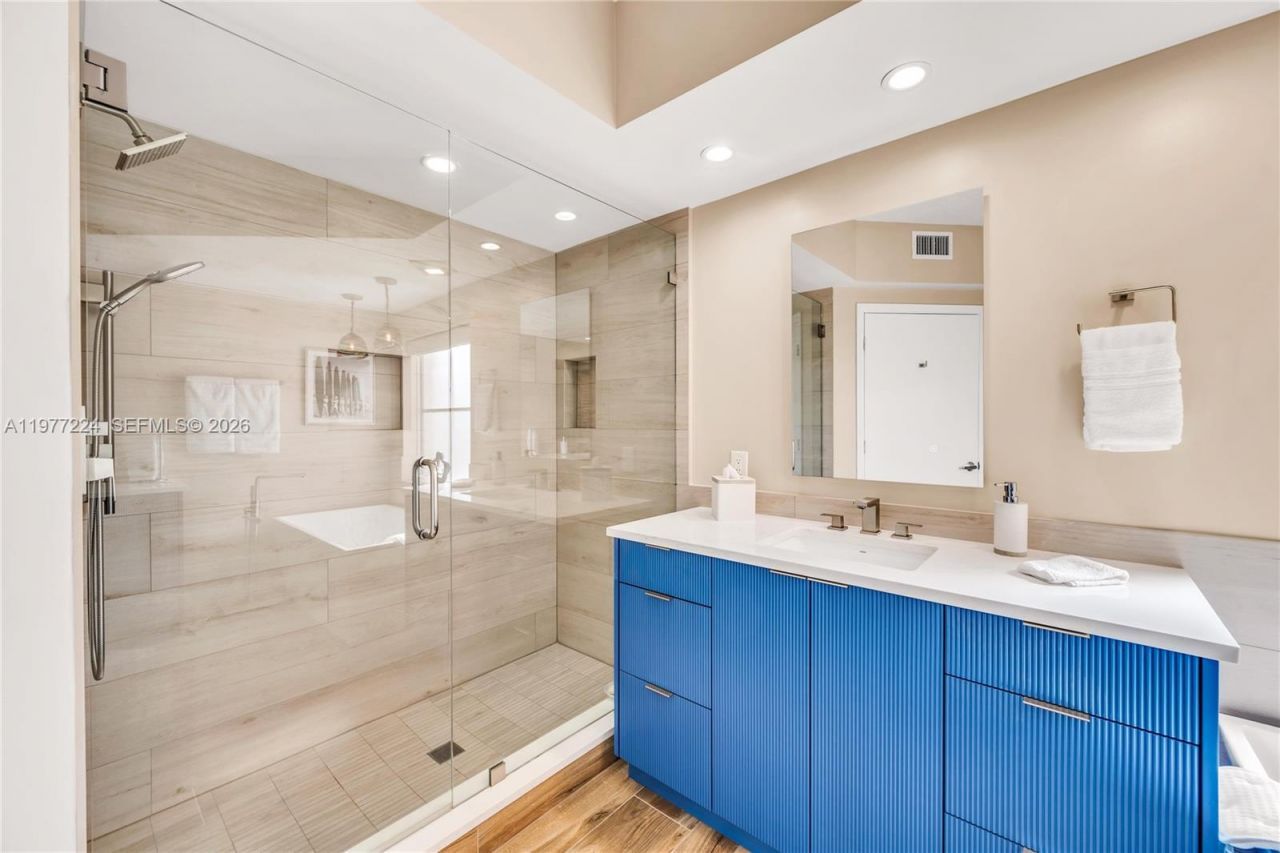 2051 SE 3rd St , Unit 407, Deerfield Beach, FL 33441 Photo