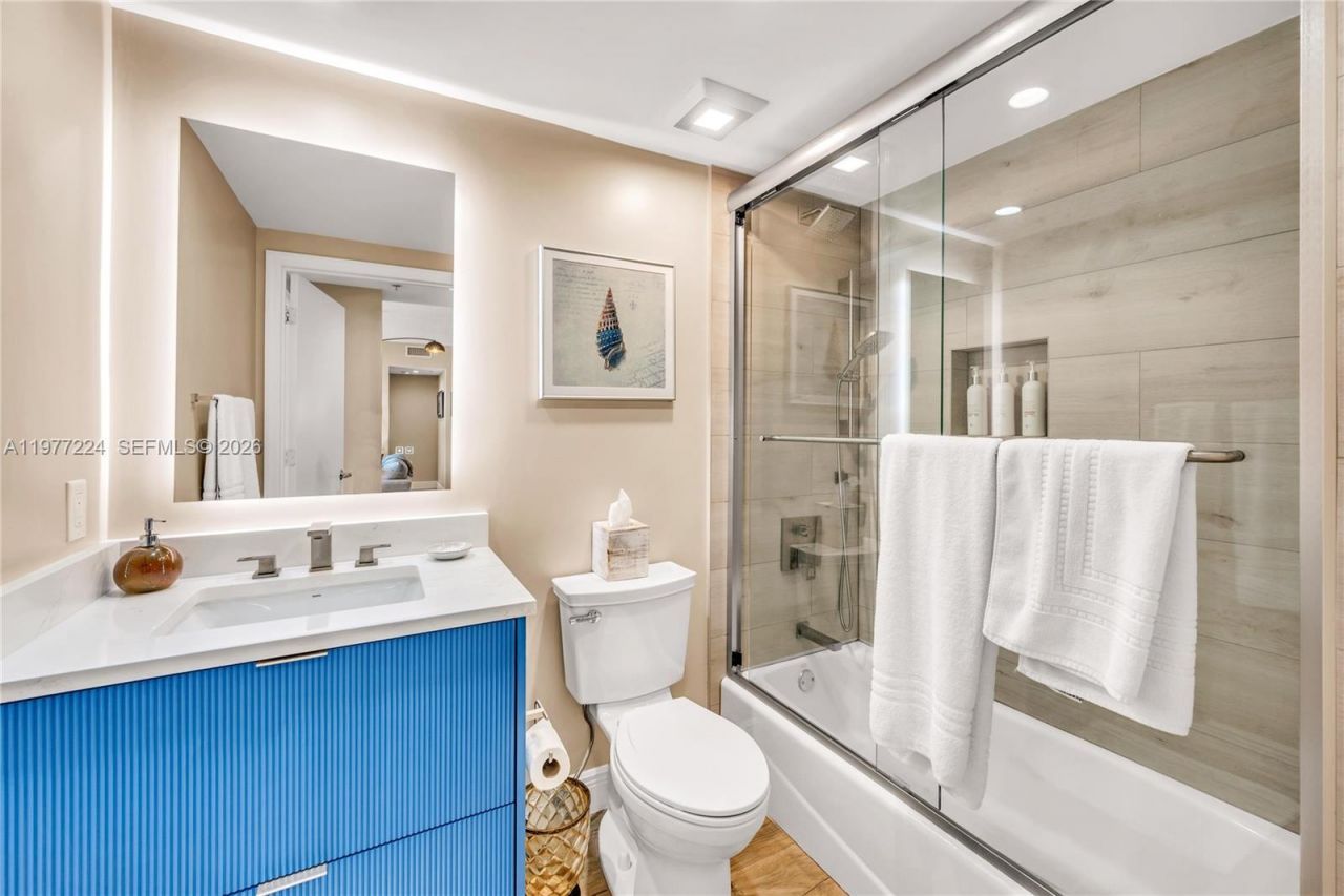 2051 SE 3rd St , Unit 407, Deerfield Beach, FL 33441 Photo