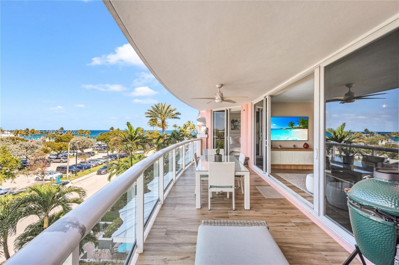 2051 SE 3rd St , Unit 407, Deerfield Beach, FL 33441 Photo