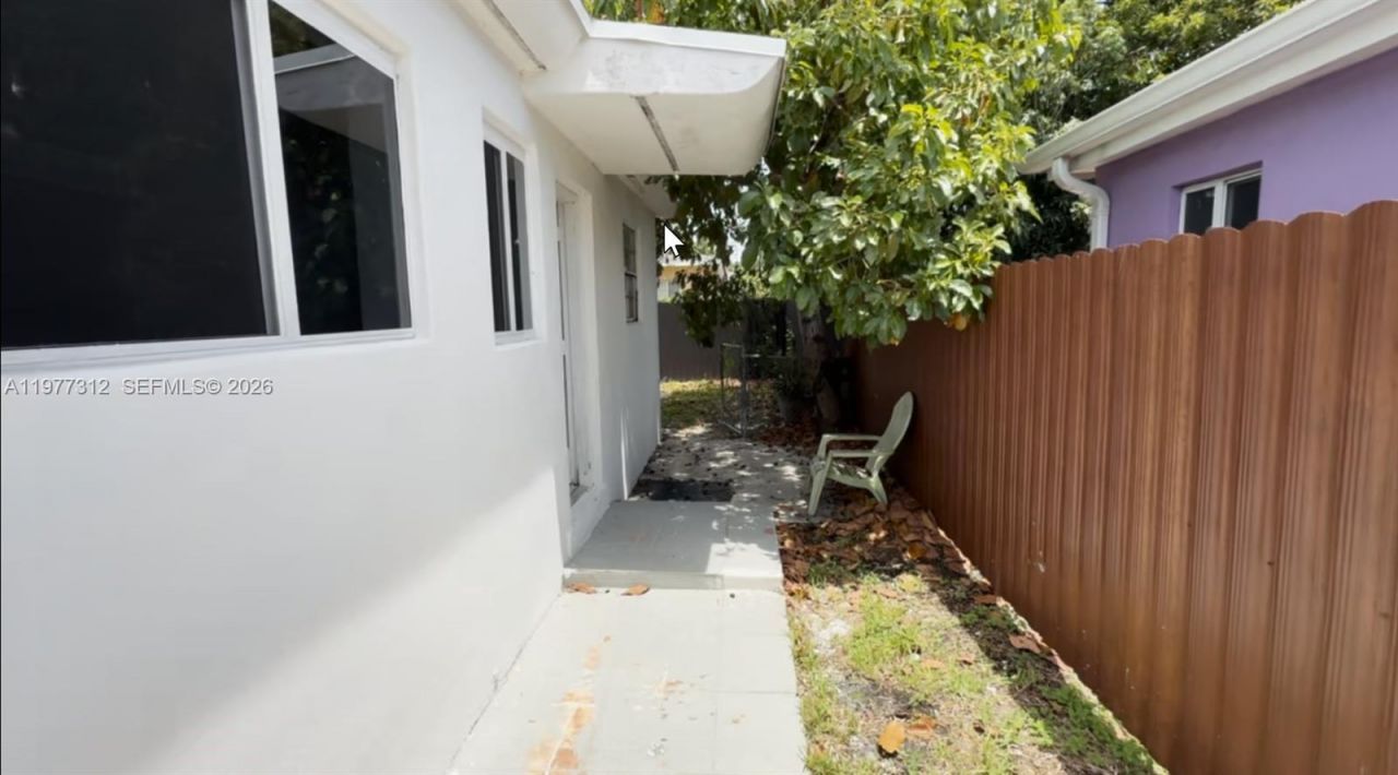 1557 NW 66th St, Miami, FL 33147 Photo