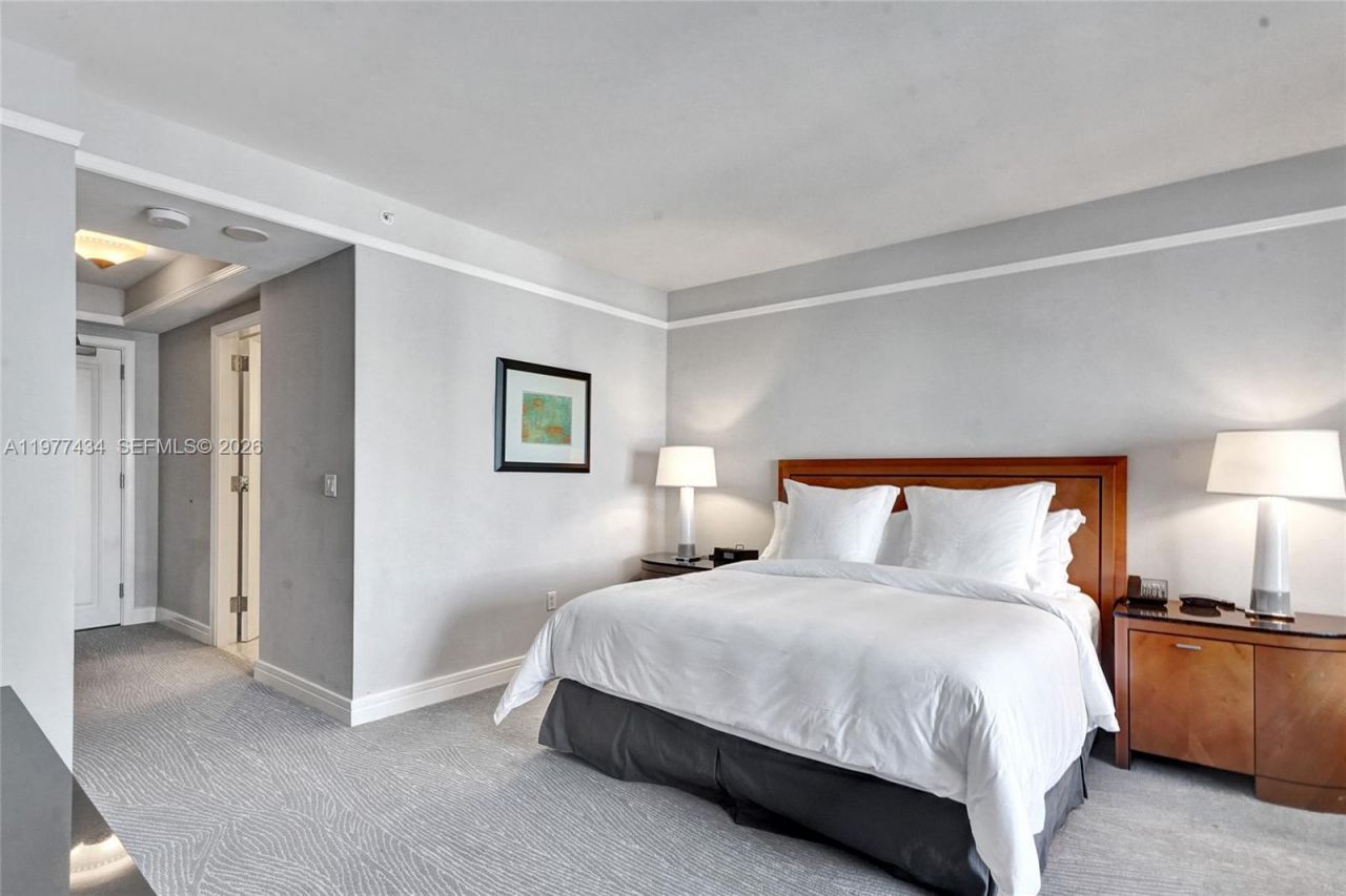 1435 Brickell Ave , Unit 3308, Miami, FL 33131 Photo