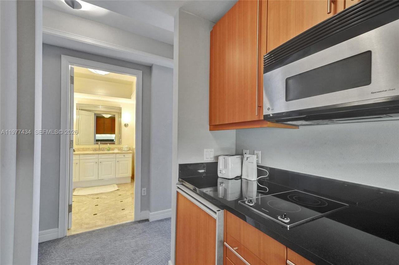 1435 Brickell Ave , Unit 3308, Miami, FL 33131 Photo