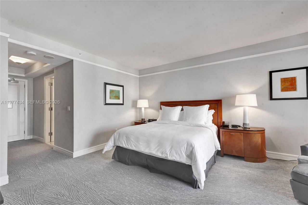 1435 Brickell Ave , Unit 3308, Miami, FL 33131 Photo