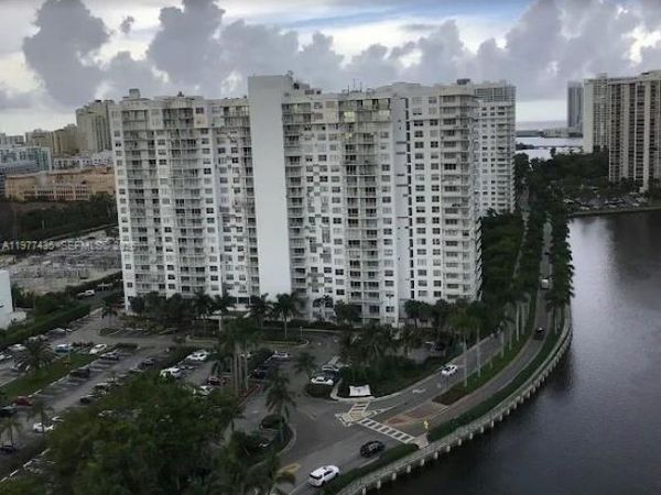 2750 NE 183rd St , Unit 1902, Aventura, FL 33160