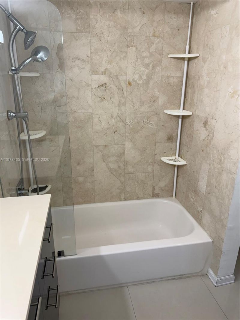 2750 NE 183rd St , Unit 1902, Aventura, FL 33160 Photo